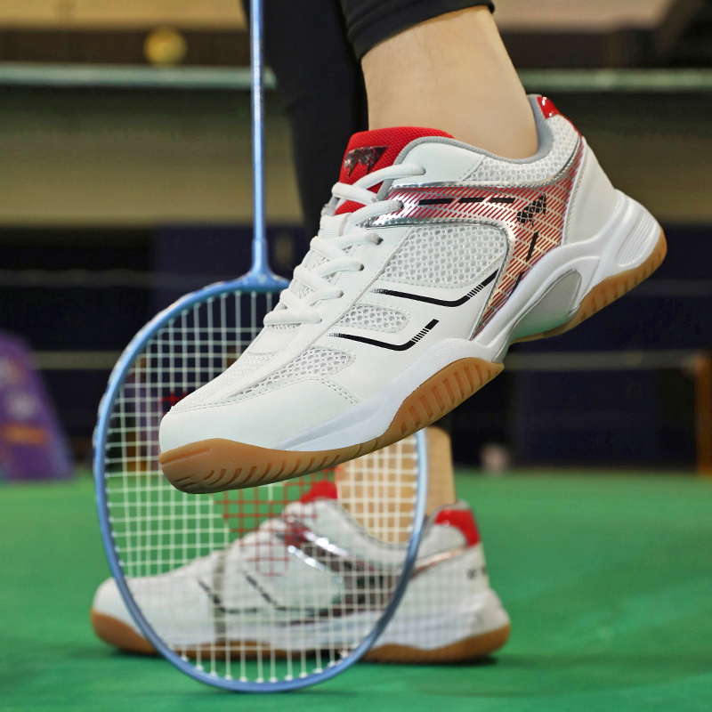 Новые кроссовки для бадминтона – обзор и цена Badminton Umpire